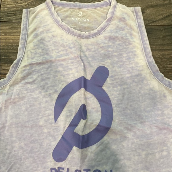 Peloton Tank Circa 2021 - Picture 2 of 4